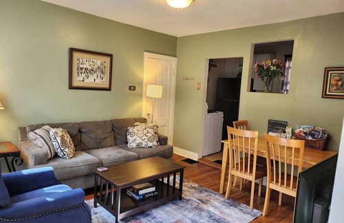 Jamaica Plain Apartment | Maria's JP Rental - Boston Duplex in Popular Jamaica Plain "JP" area