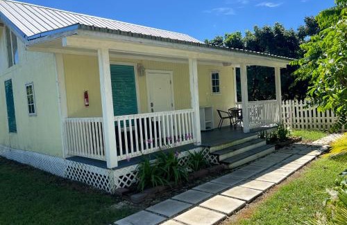 Homestead Apartment | Maria's Los Cirhuelos