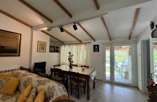 Vasa Koilaniou House | Maria's Paliomylos House