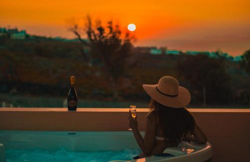 Oia Apartment | Maria's Place - Adults Only