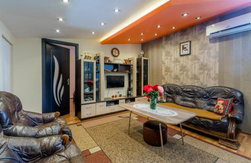 Gori Apartment | Mariana