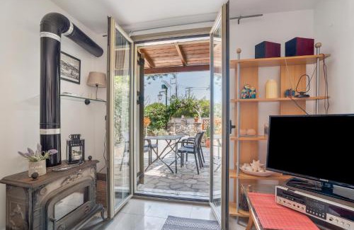 Mazarakata House | Marias Charming Mezonet