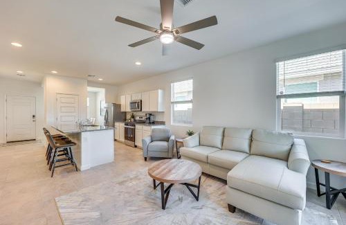 Maricopa House | Maricopa Home with Putting Green and Covered Patio!