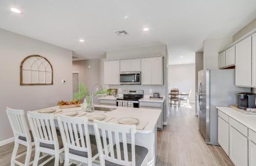 Maricopa House | Maricopa Home with Yard - 1 Mi to Harrahs Casino!