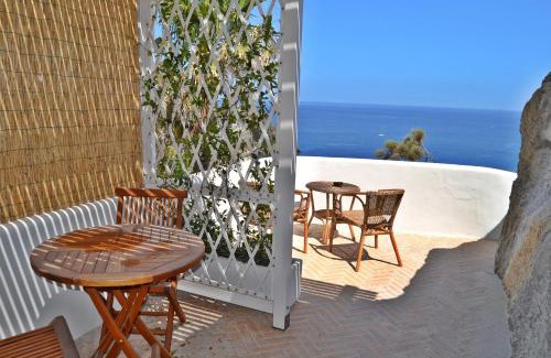 Le Forna Apartment | Maridea - Cave Suites Ponza