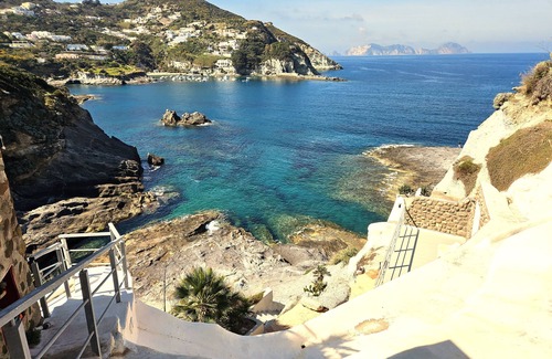 Le Forna Villa | Maridea Ponza -La Caletta Villa with swimming pool and private access to the sea