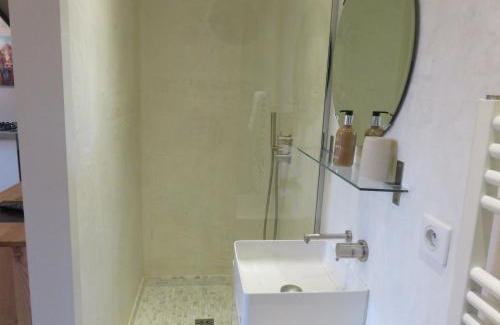 Chamonix City Centre Apartment | Marie Paradis Studio Apt 15