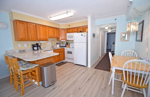 North Ocean City Condo | Marigot Beach 207-Oceanfront 101st St, Free WiFi, Pool, Elev, W/D, AC