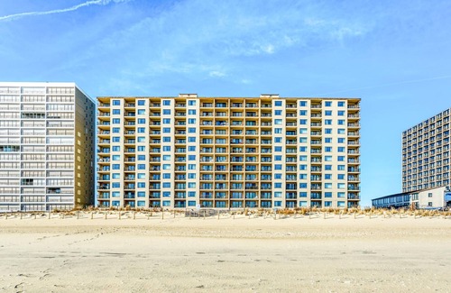 North Ocean City Condo | Marigot Beach 207-Oceanfront 101st St, Free WiFi, Pool, Elev, W/D, AC