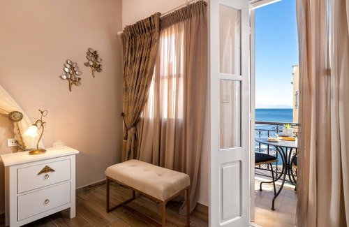 Symi Apartment | Marikas Deluxe Rooms
