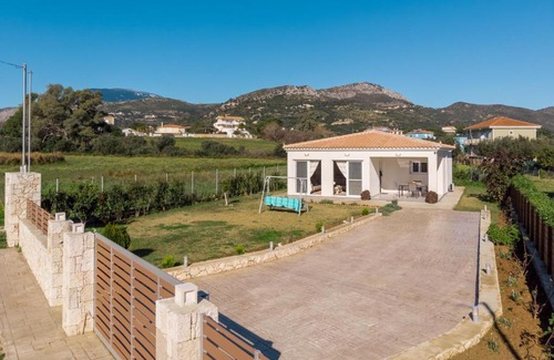 Skala Villa | Marilena