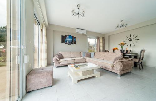 Skala Villa | Marilena