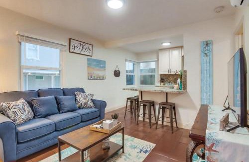 Central Mission Beach House | Marina 2