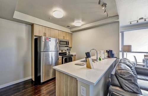 Del Rey Apartment | Marina 2BR nr LAX Attractions & mins to the Beach | MDR