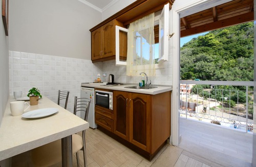 Agios Gordios House | Marina Apartments