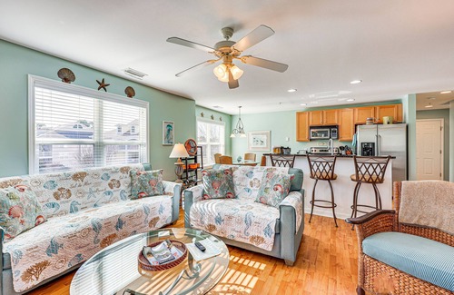 St. James Condo | Marina & Beach Club Access: Condo in Southport