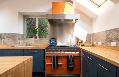 Y Felinheli Cottage | Marina Cottage - a house that sleeps 8 guests in 4 bedrooms