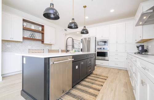 Melbourne Beach Condo | “Marina Gem”: Luxurious condo near the beach