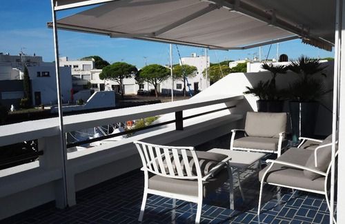 Le Grau-Du-Roi Apartment | Marina & large terrace. Welcome to the Camargue!