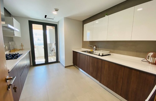SOUR JDID Apartment | Marina Ocean Blue Eyes