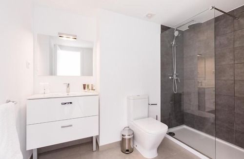 San Antonio Bay Apartment | Marina Palace by Intercorp Hotel Group