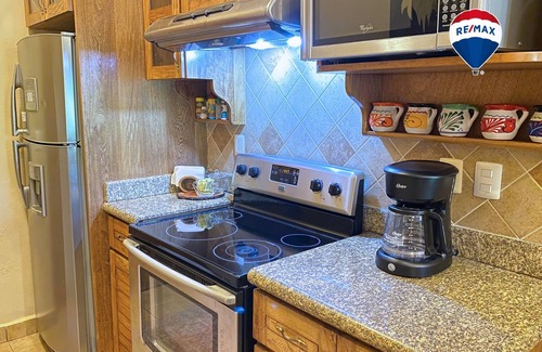 Crucecita Condo | Marina Park Condo 2 bed 2 bath 3 min from the beach.