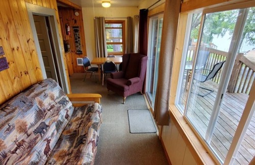 Ray Cabin | Marina View 2 Bedroom Balsam Cabin