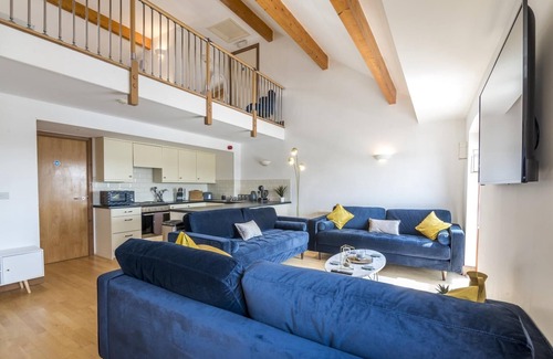 Milford Haven Apartment | Marina View - 3 Bedroom Apartment - Milford Marina