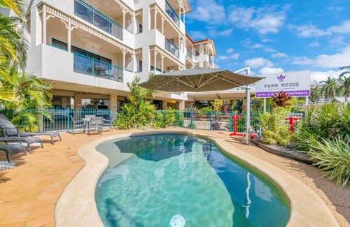 South Townsville Apartment | Marina View Apartment - Steps Away from CBD