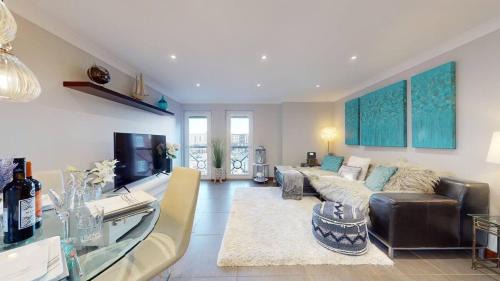 Castle Apartment | Marina View Apartment