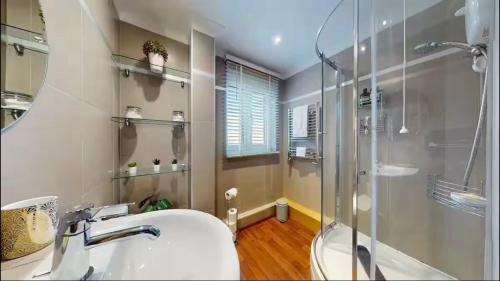 Castle Apartment | Marina View Apartment