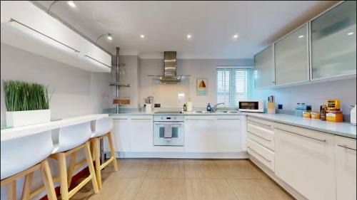 Castle Apartment | Marina View Apartment