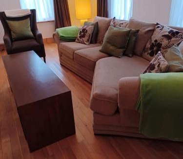 Cahirciveen House | Marina View - Cahersiveen