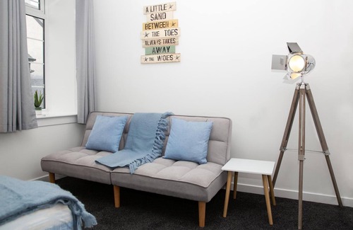 Irvine House | Marina View Guest House