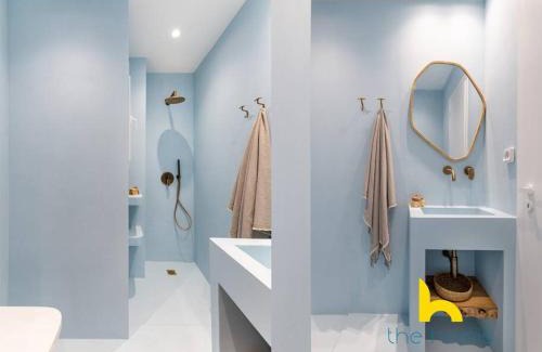 Pasalimani Apartment | Marina View Haven - King Beds and Cosy Fireplace