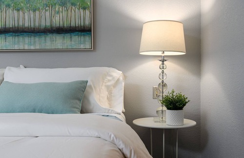 Sudden Valley House | Marina View w/ Large Deck in Resort Setting. Walk to Lake Beach!