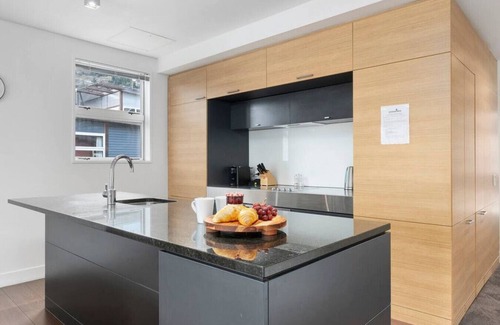 Frankton Apartment | Marina Views - Apt 207 opposite the lake front