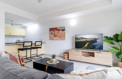 Stuart Park House | Marina Views | Cozy 3BR Villa in Tipperary Waters