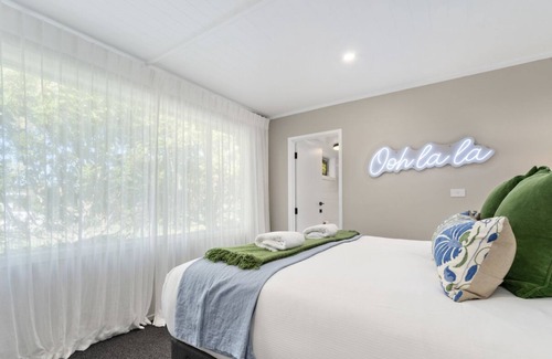 Taupo House | Marina Views, Outdoor Bath, Bikes, Paddle-boards, Close to Town