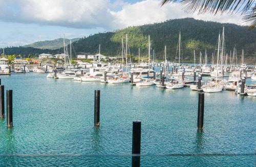 Airlie Beach Apartment | Marina Waterfront Living at Port of Airlie