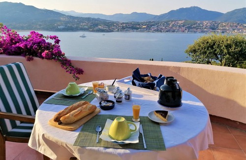 Vetricella House | MARINE Bed and breakfast facing the sea, large terrace