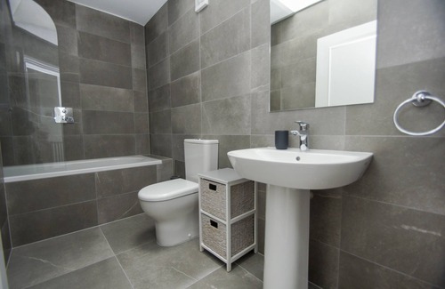 Kemptown House | Marine Cottage Parking by Brighton Holiday Lets