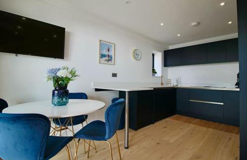Seaford Apartment | Marine View Apartment By Air Premier