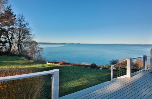 Lagoon Point House | Marine View Bluff - High Bank Waterfront