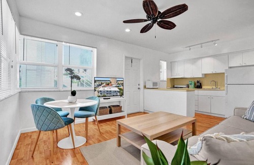 Hollywood South Central Beach Apartment | marine villas # 4 Beach access