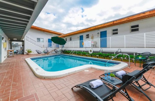 Hollywood Condo | MARINER M33 · Amazing 1/1 Bedroom Steps away from the beach