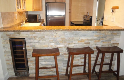 Marco Island Condo | Mariner of Marco, 2 Bedroom, 2 Bath, Gulf view, across the street from beach