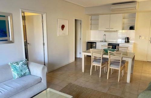 Beresford Apartment | Mariner Resort Comfort - unit 165