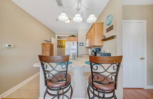 Smith Mountain Lake Condo | Mariner's Nook, - Charming Lakefront condo in Mariner's Landing Resort at SML