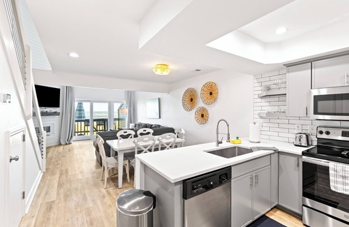 Isle of Palms Villa | Mariner's Walk 12E - Modern Oceanfront Villa!